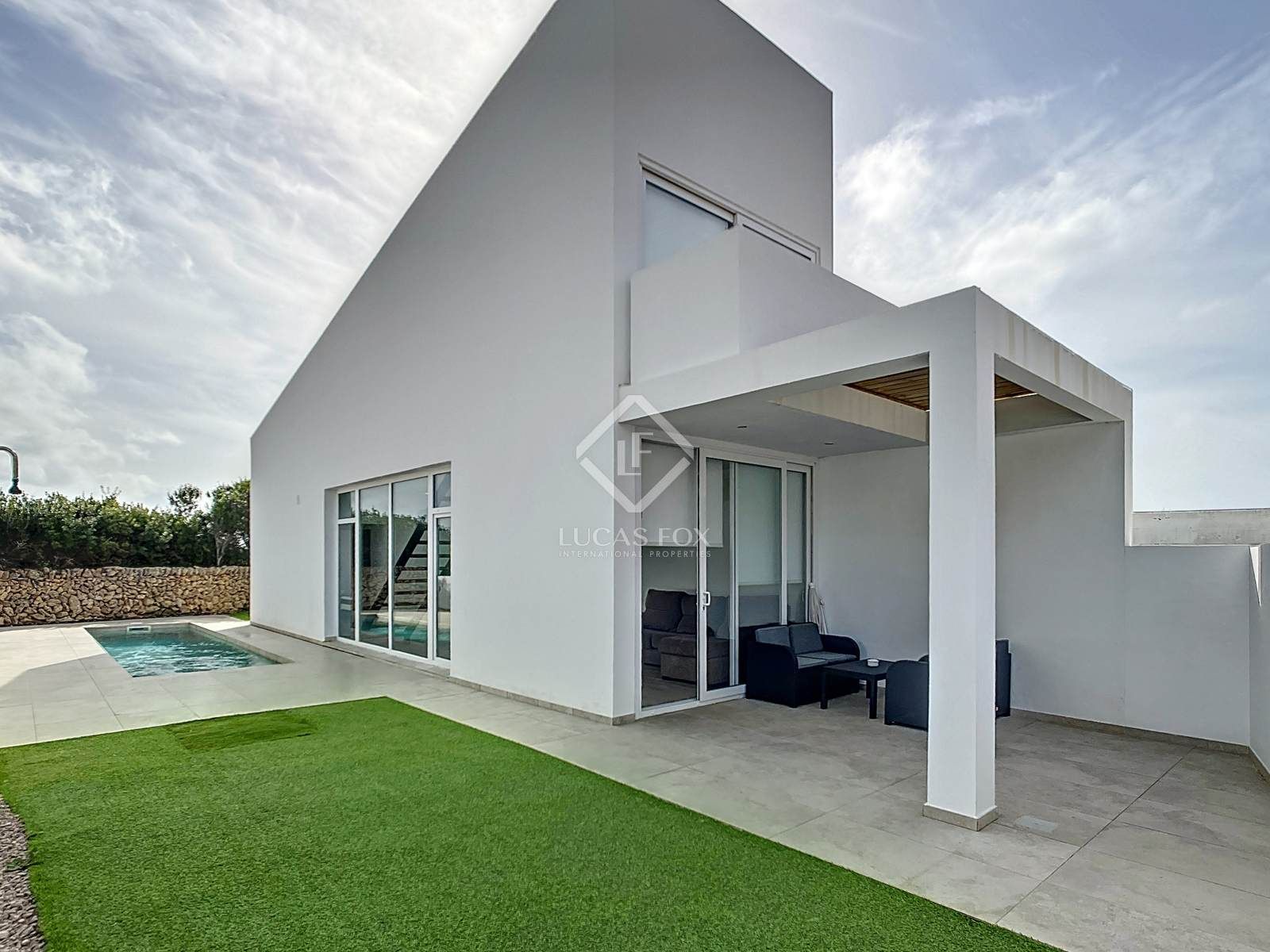 Vista exterior de Casa o xalet en venda en Ciutadella de Menorca amb Aire condicionat, Calefacció i Terrassa