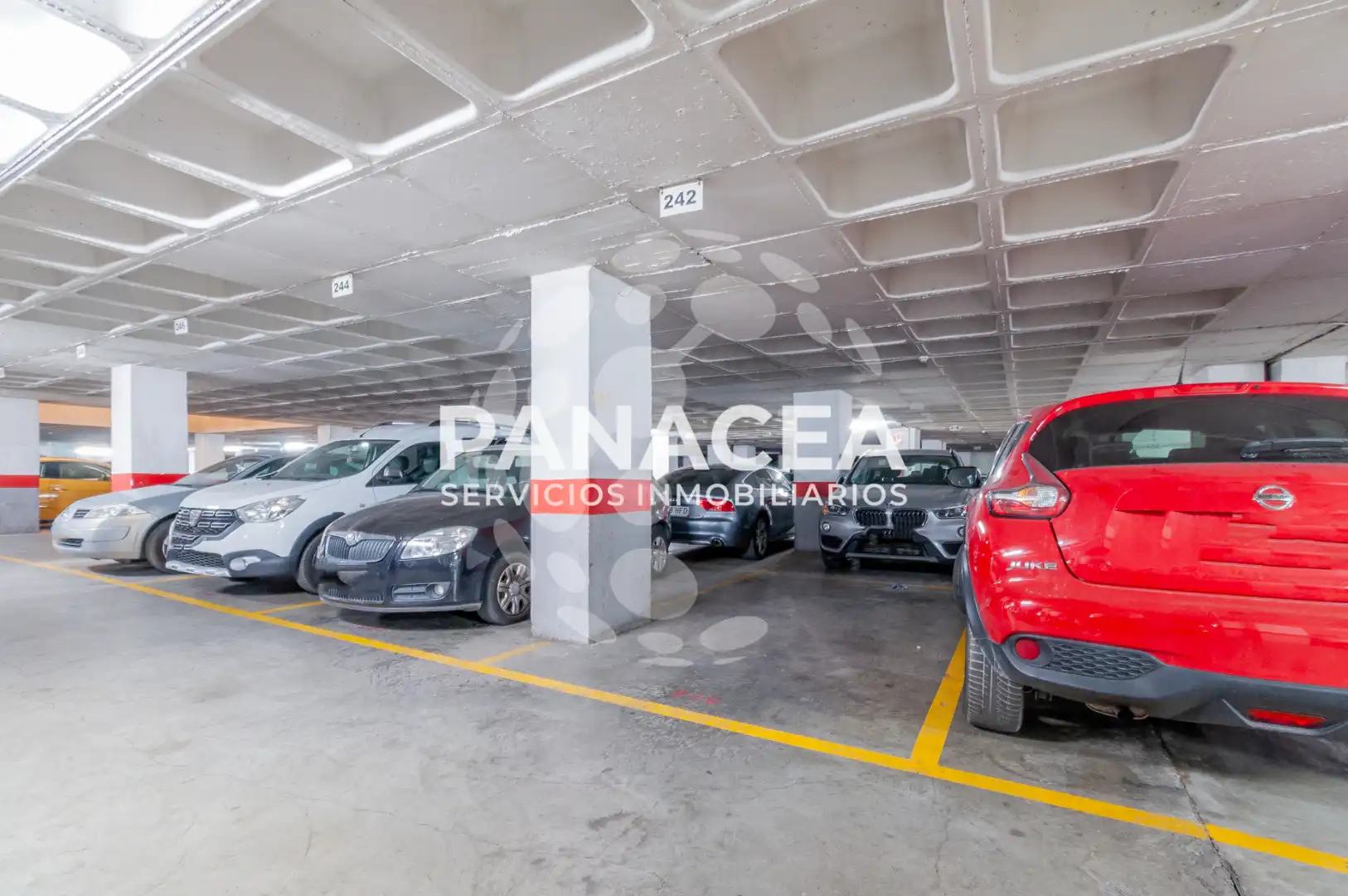 Parking de Piso en venta en Roquetas de Mar con Amueblado, Horno y Lavadora