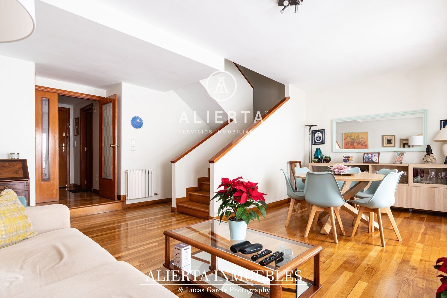 Exterior view of House or chalet for sale in  Zaragoza Capital  with Air Conditioner, Heating and Private garden