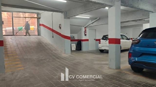 Garaje en Venta en Carrer de Llobet i Vall-llosera en El Guinardó