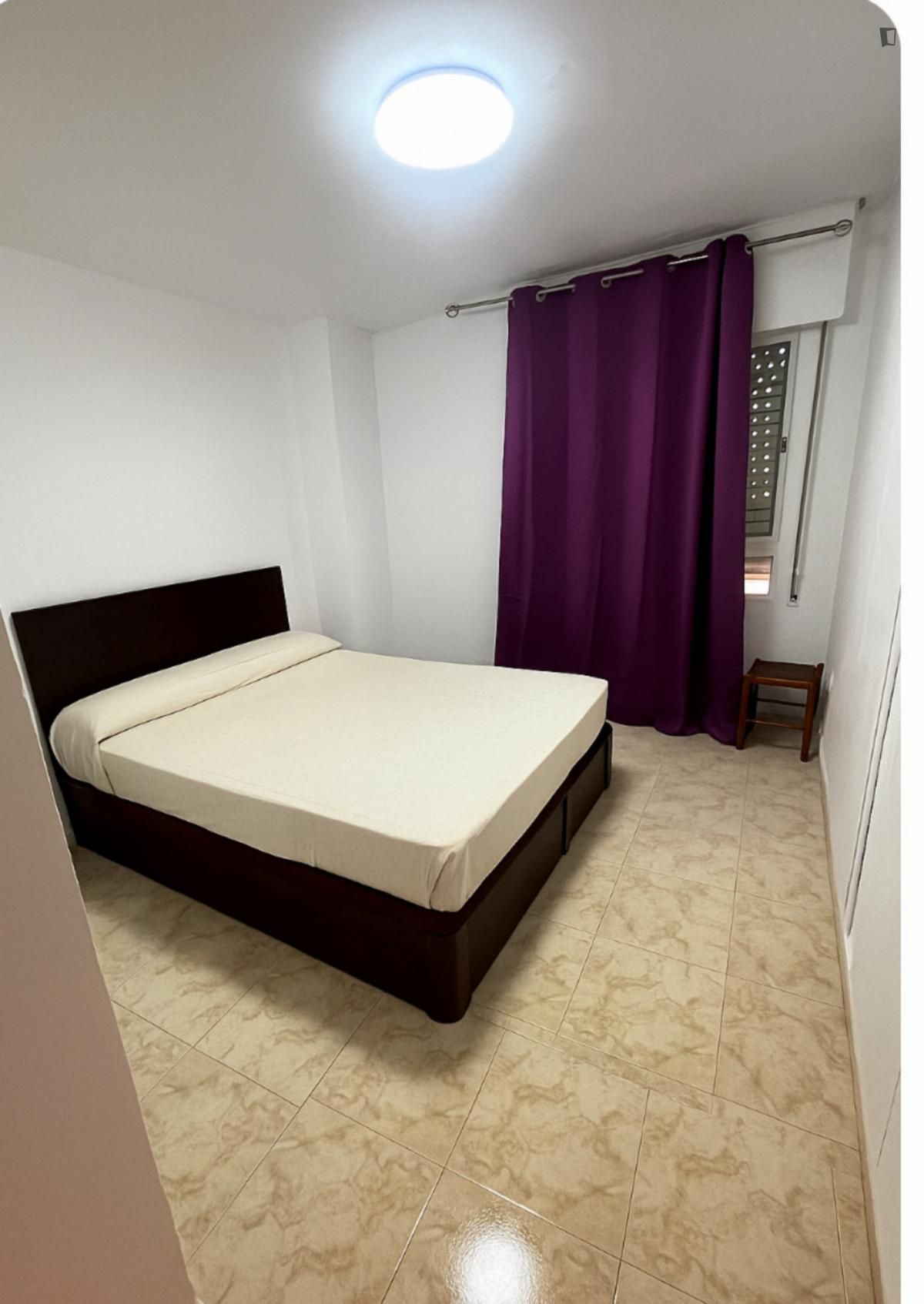 Dormitori de Apartament per a compartir en Castellón de la Plana / Castelló de la Plana amb Aire condicionat, Moblat i Forn