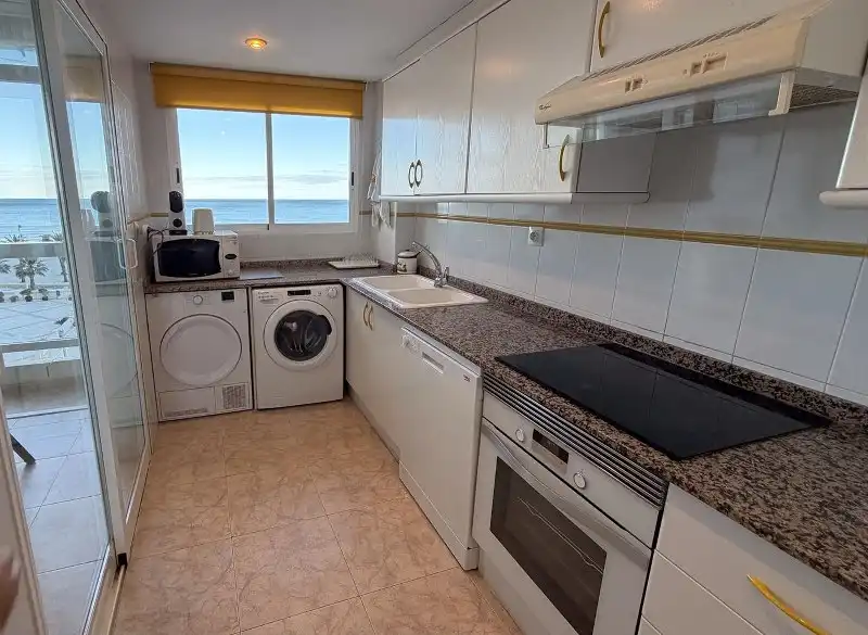 Cuina de Apartament en venda en Cullera amb Aire condicionat, Terrassa i Traster