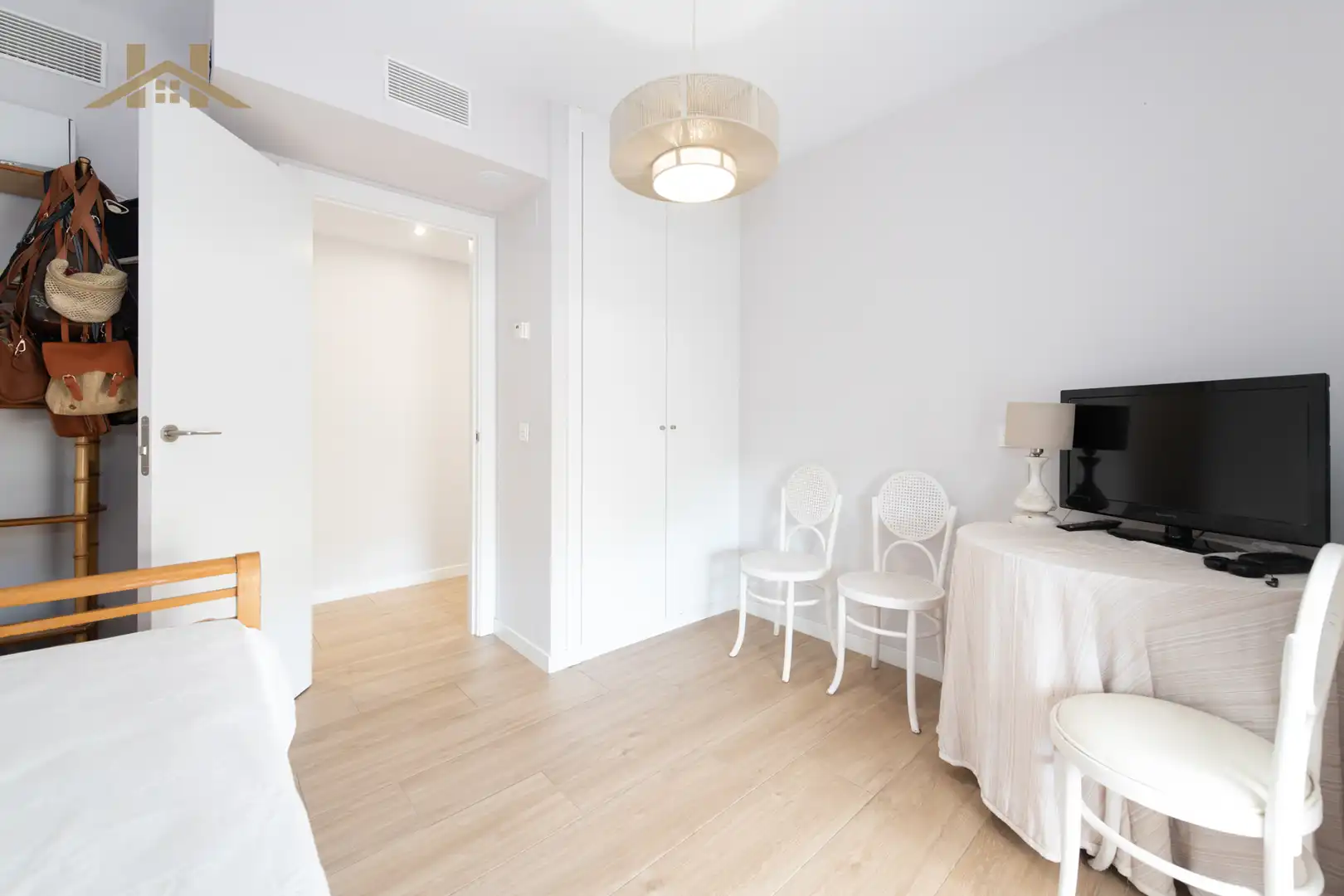 Bedroom of Flat for sale in Boadilla del Monte  with Parquet flooring, Terrace and Oven