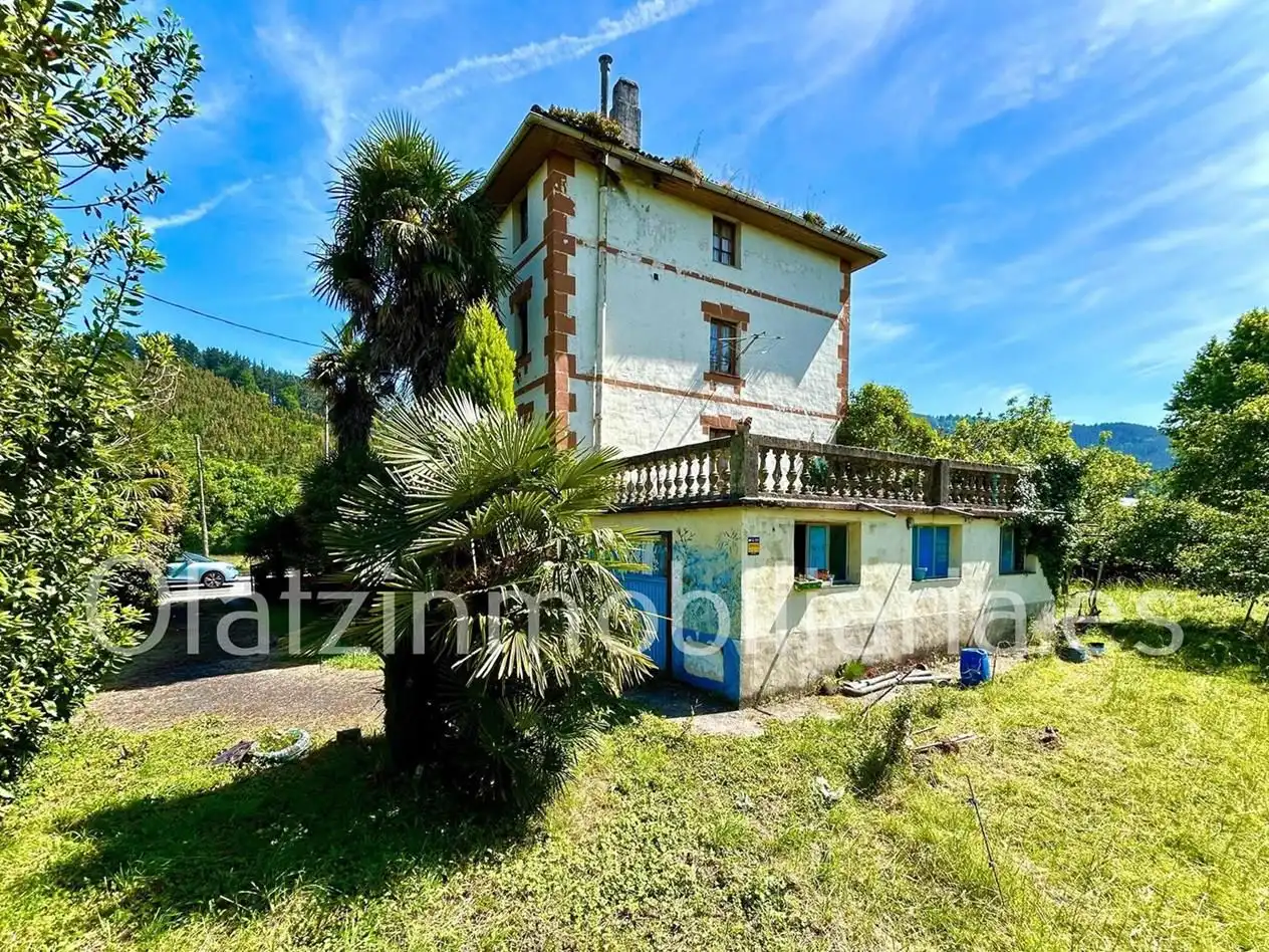 Exterior view of Houses for sale in Gordexola  with Terrace, Storage room and Balcony