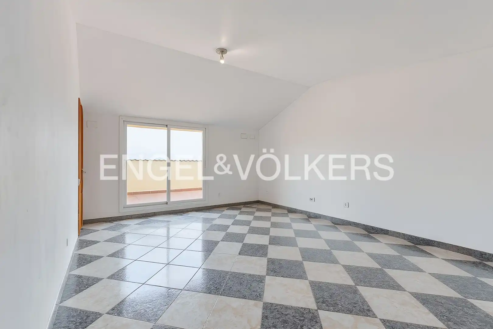 Sala de estar de Casa o chalet en venta en Sant Joan de Vilatorrada con Aire acondicionado, Calefacción y Jardín privado
