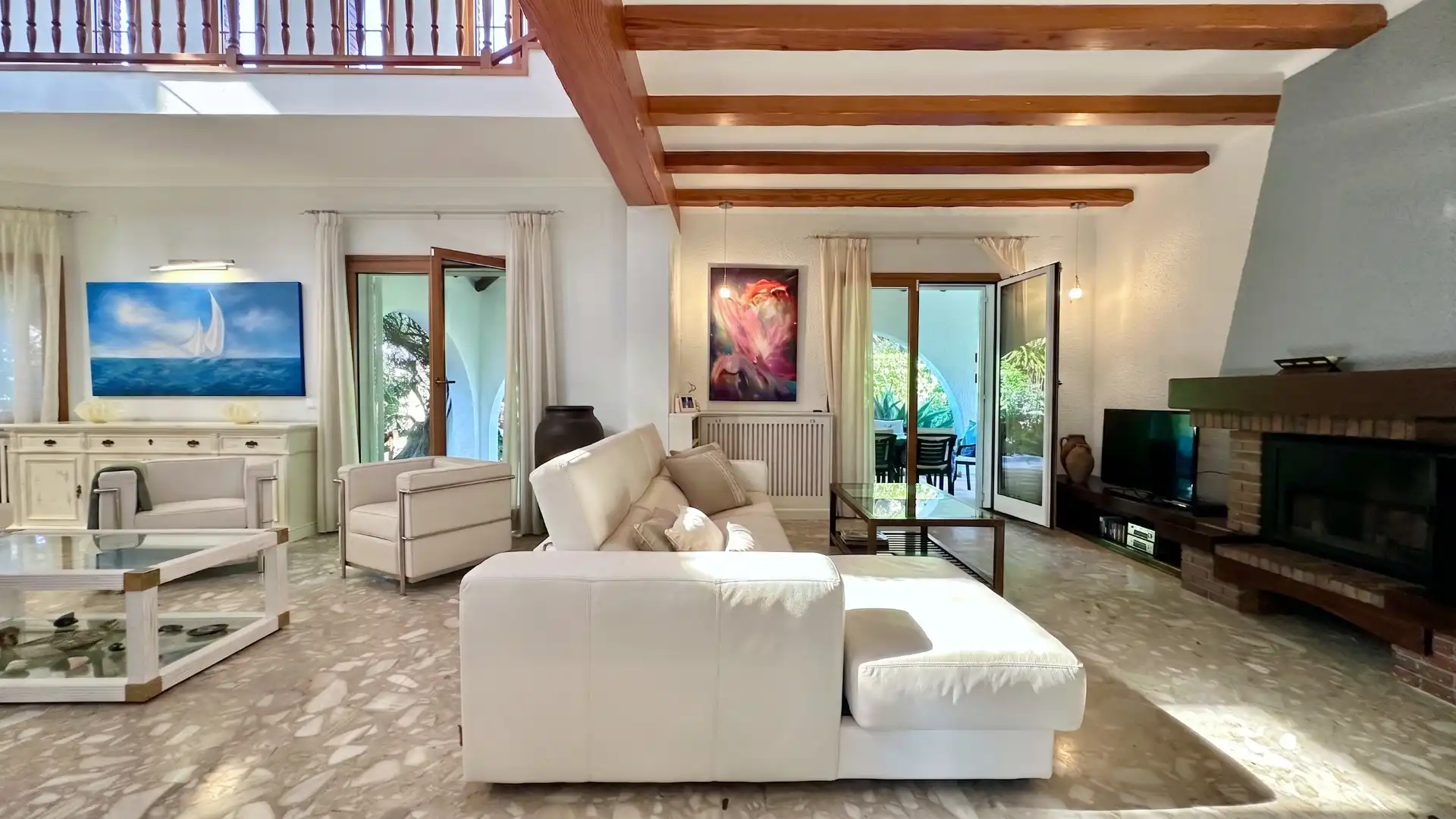 Sala d'estar de Casa o xalet en venda en Mont-roig del Camp amb Aire condicionat, Jardí privat i Terrassa