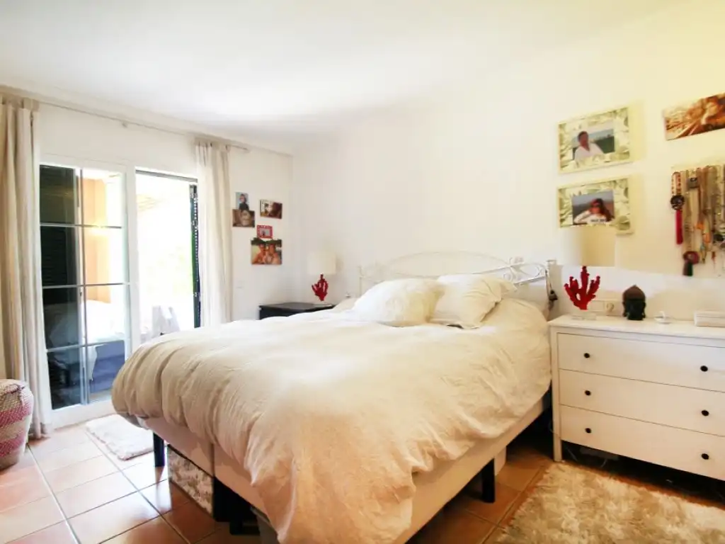 Dormitori de Apartament en venda en Calvià amb Aire condicionat, Jardí privat i Terrassa