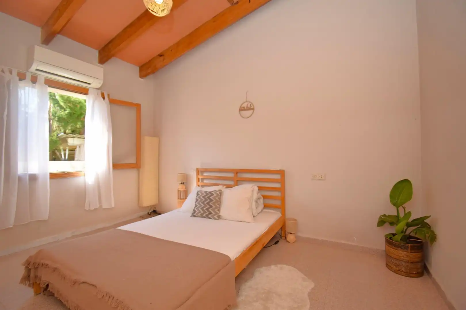 Dormitori de Finca rústica en venda en Lloret de Vistalegre amb Aire condicionat, Jardí privat i Terrassa