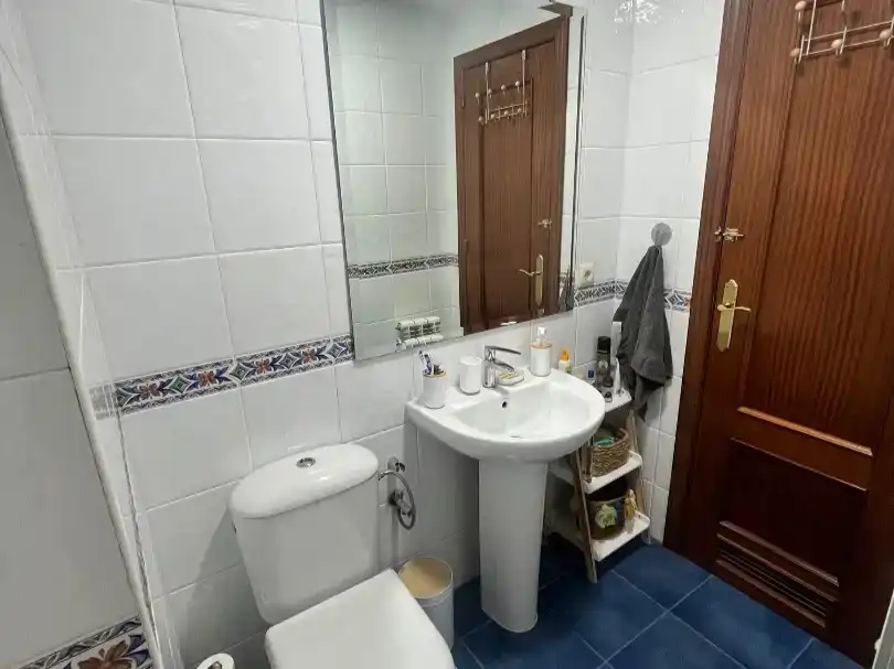 Baño de Dúplex de alquiler en Jaén con Aire acondicionado, Amueblado y Balcón