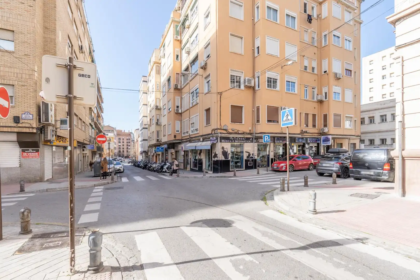 Vista exterior de Piso en venta en Granada