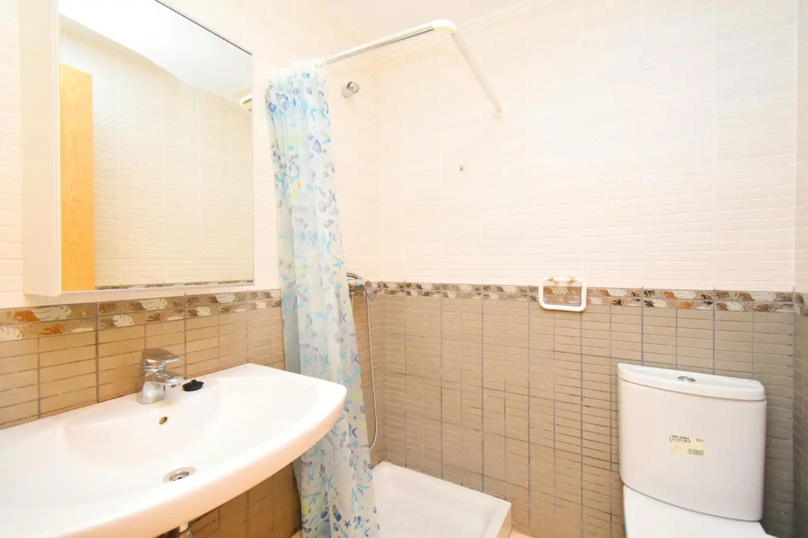 Badezimmer von Wohnung zum Verkauf in Dalías mit Privatgarten, Terrasse und Abstellraum