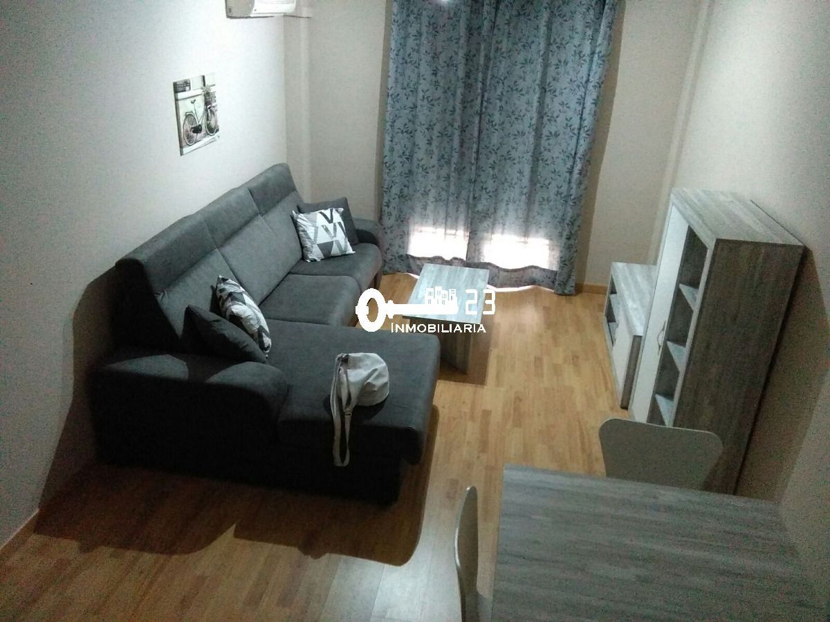 Living room of Attic for rent in Illescas  with Air Conditioner, Heating and Furnished