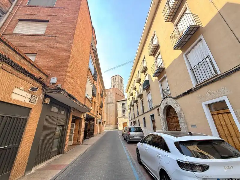 Vista exterior de Pis en venda en Valladolid amb Aire condicionat i Calefacció