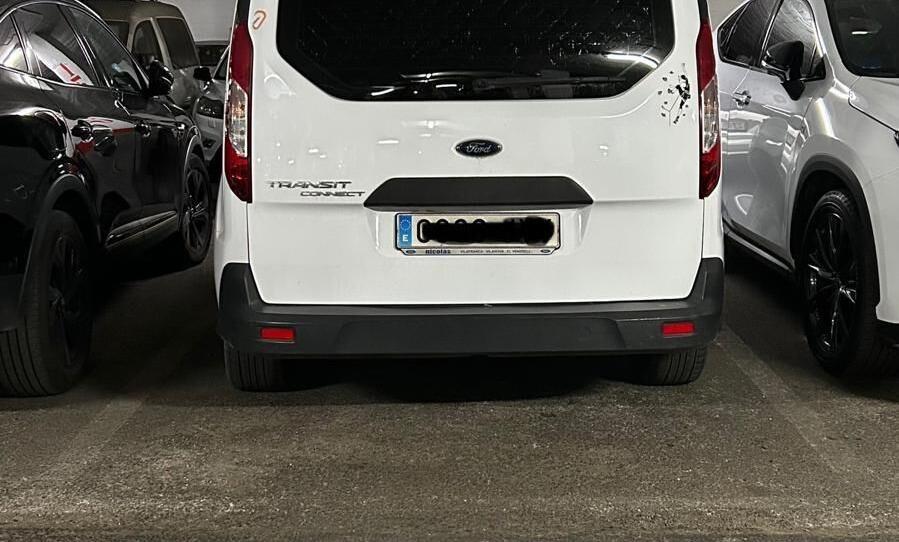 Foto 1 de Garatge de lloguer a Les Planes, Barcelona