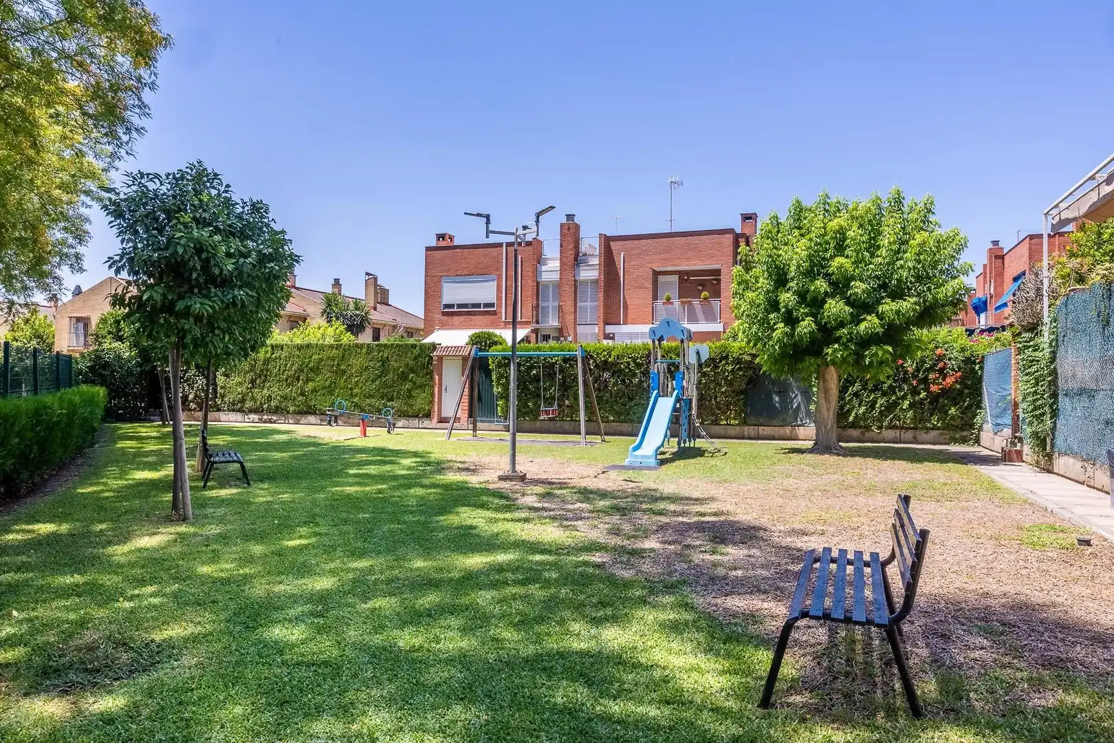 Jardín de Casa o chalet en venta en Sevilla con Aire acondicionado, Calefacción y Jardín privado