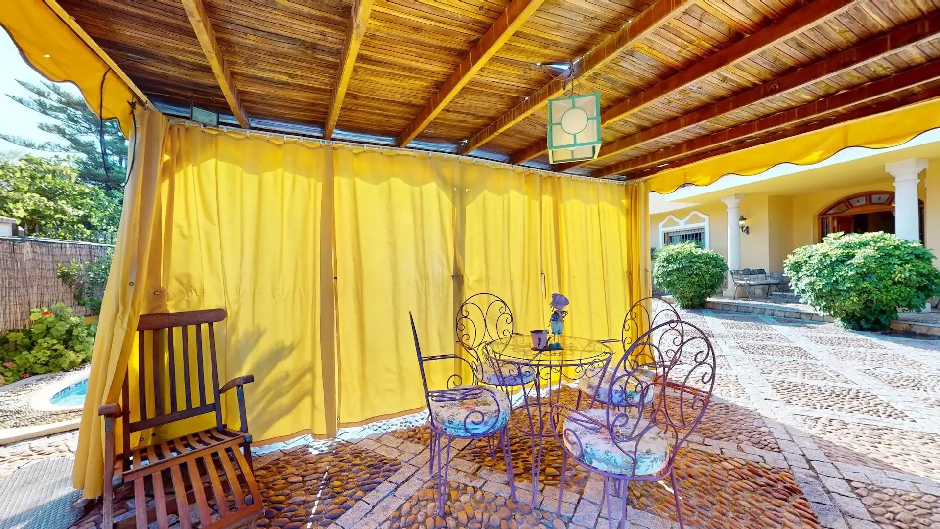 Terrassa de Casa o xalet en venda en Córdoba amb Aire condicionat, Calefacció i Jardí privat