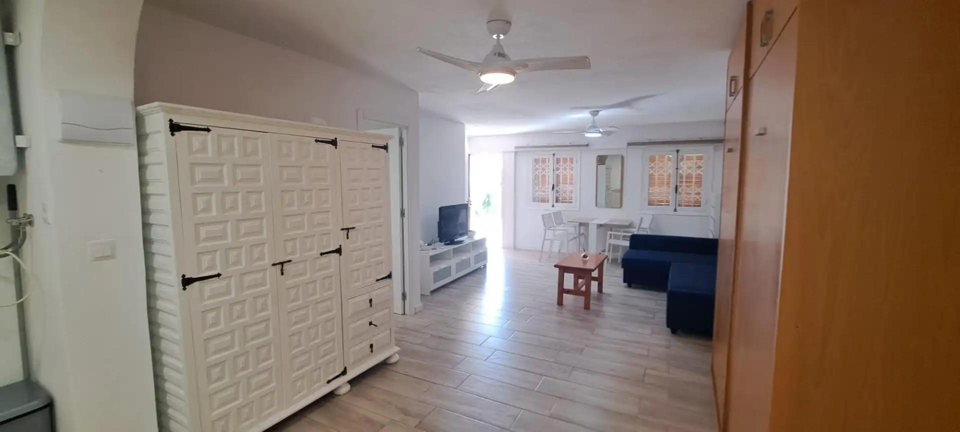 Sala d'estar de Loft de lloguer en Santa Pola amb Aire condicionat, Jardí privat i Terrassa