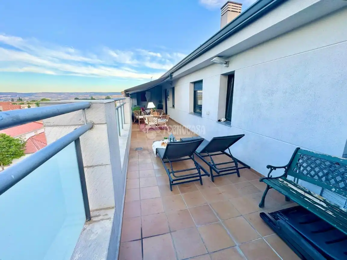Terrassa de Àtic en venda en Cabanillas del Campo amb Calefacció, Terrassa i Moblat