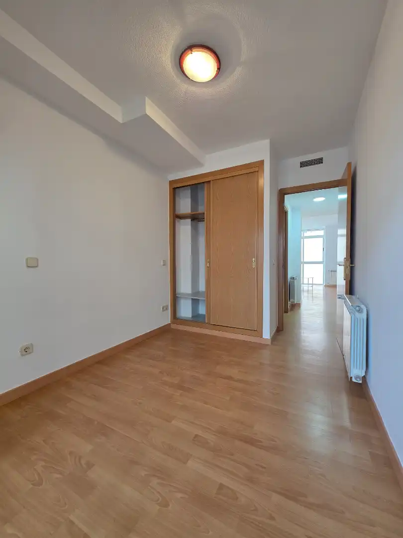 Flat for sale in Madrid  with Air Conditioner, Heating and Private garden