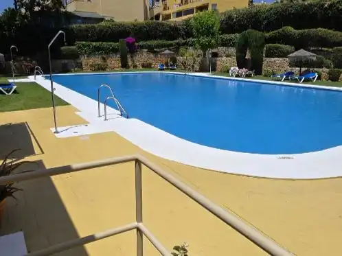 Piscina de Piso en venta en Mijas con Terraza y Balcón