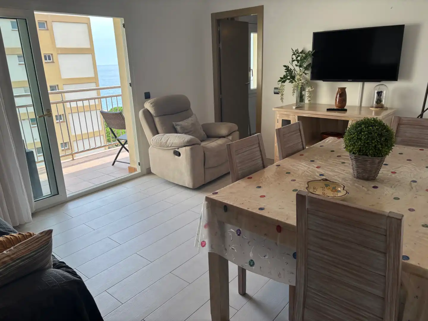 Dormitori de Apartament de lloguer en Castell d'Aro, Platja d'Aro i s'Agaró amb Moblat, Rentadora i Balcó