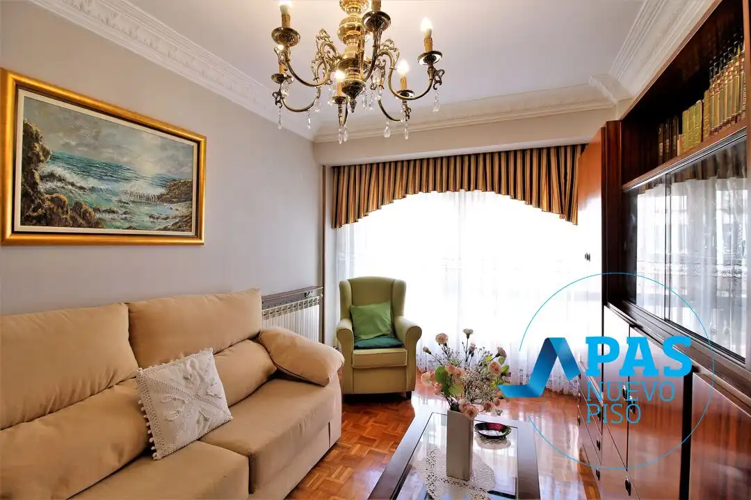 Sala de estar de Piso en venta en Camargo con Calefacción y Amueblado