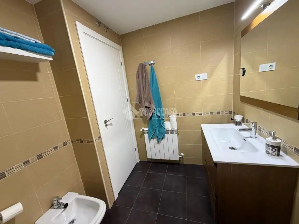 Baño de Piso en venta en Valdepeñas con Aire acondicionado, Calefacción y Trastero