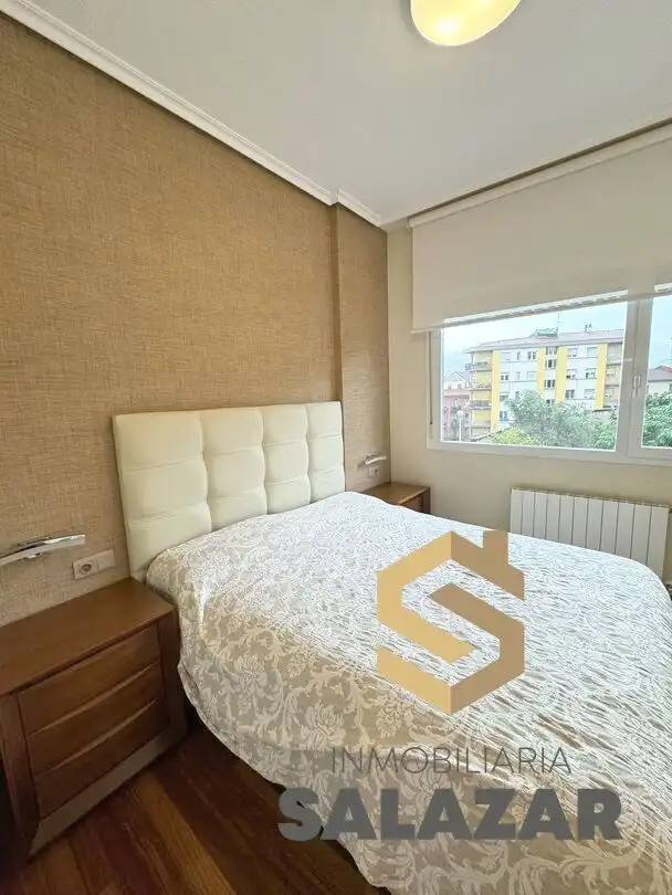 Bedroom of Flat for sale in Bilbao   with Air Conditioner, Heating and Storage room