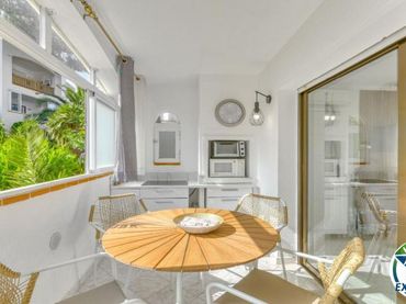 Wohnung mit Pool zum Verkauf in de Josep Carner 8