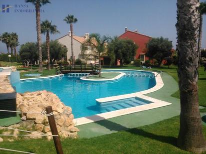 Piscina de Casa adosada en venda en Alicante / Alacant amb Aire condicionat, Calefacció i Jardí privat