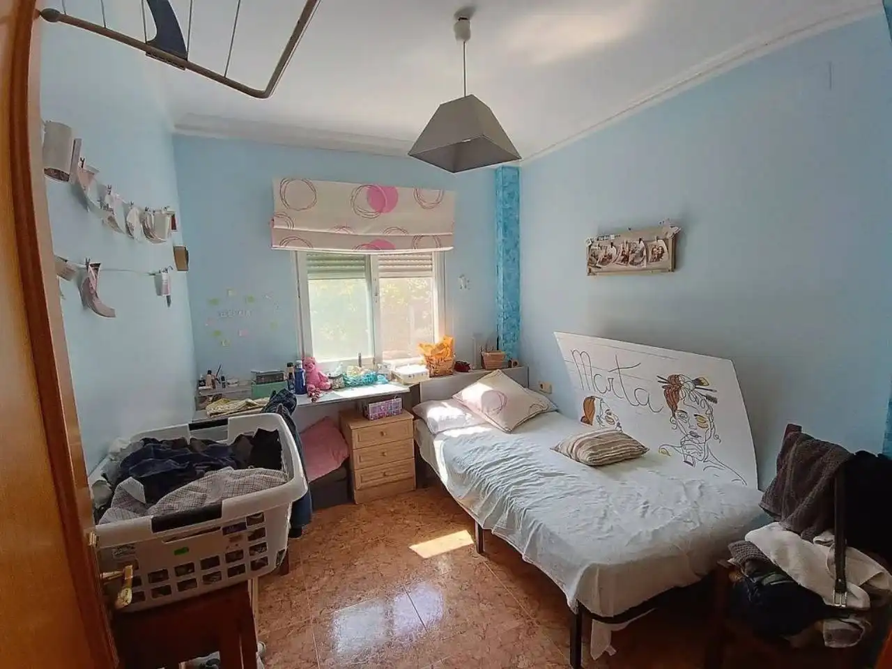 Habitación de Casa adosada en venta en Vilallonga / Villalonga con Terraza y Amueblado