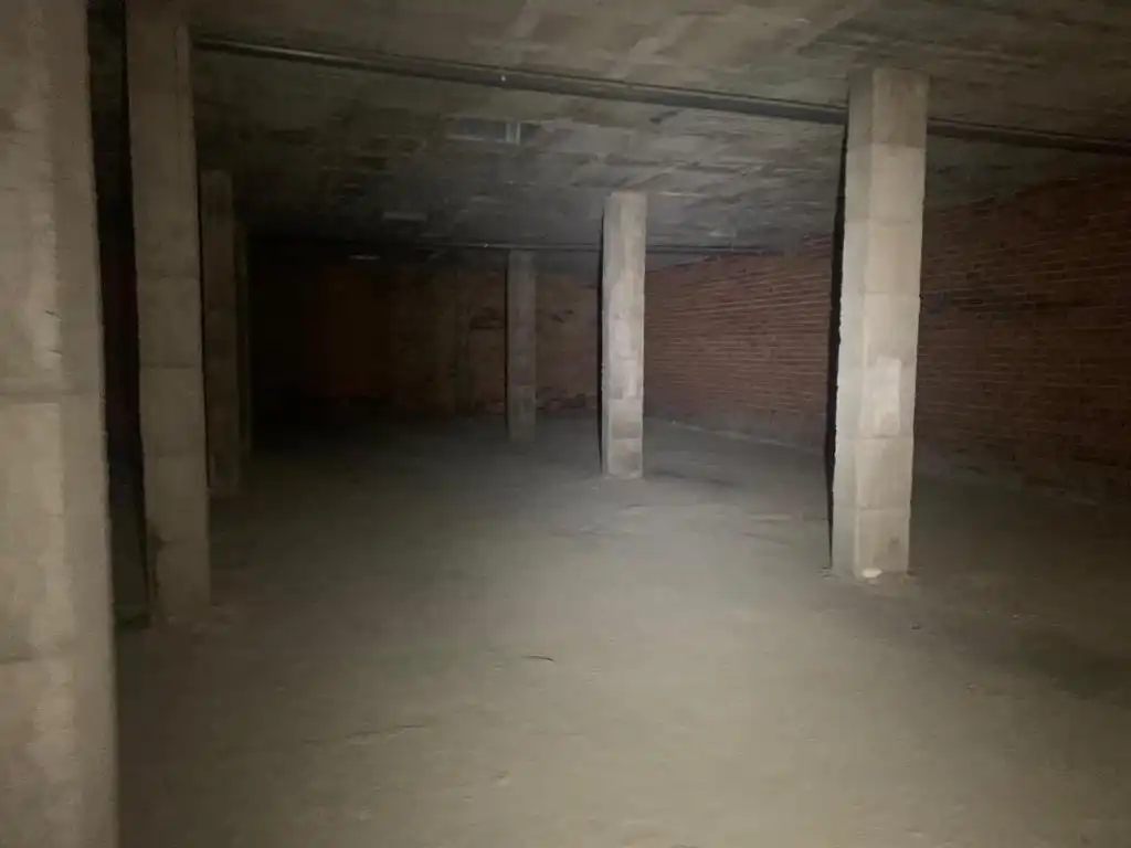 Gewerbefläche zum Verkauf in Berga, imagen 4