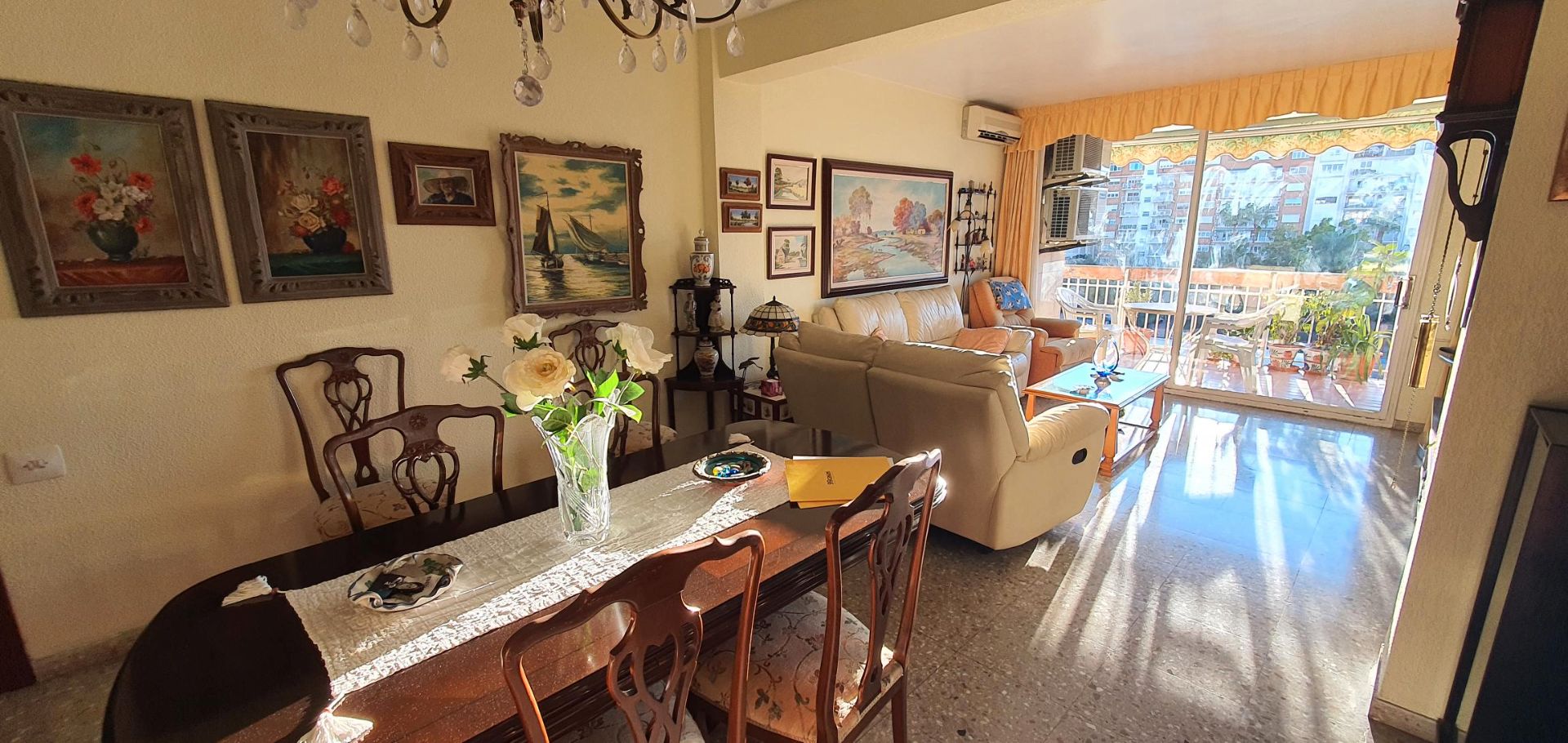 Menjador de Pis en venda en  Valencia Capital amb Aire condicionat, Calefacció i Terrassa