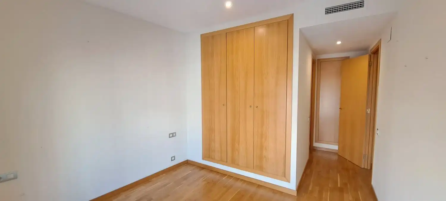 Schlafzimmer von Wohnung zum Verkauf in Reus mit Klimaanlage und Parkett