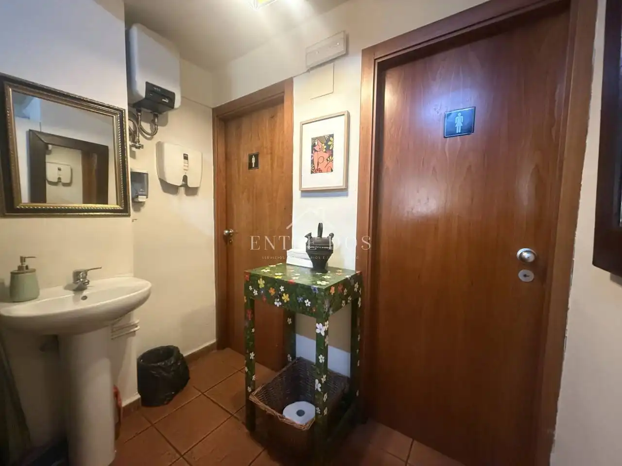 Business premises for transfer in Calle Caballeros, imagen 11