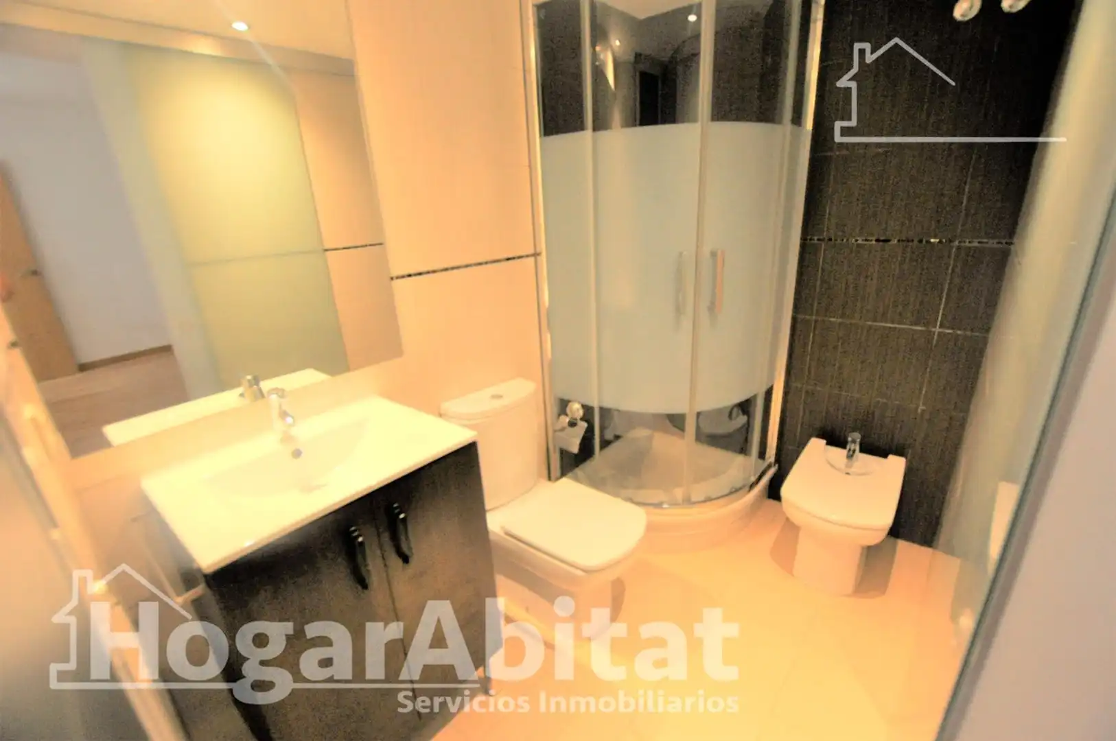 Baño de Piso en venta en Mislata con Aire acondicionado