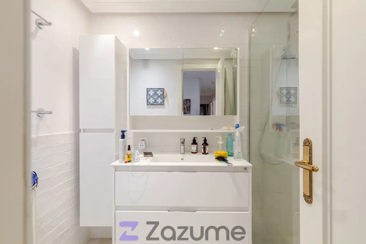 Baño de Piso de alquiler en Alcobendas con Aire acondicionado, Calefacción y Parquet