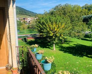 Jardí de Pis en venda en Artziniega amb Calefacció, Parquet i Terrassa