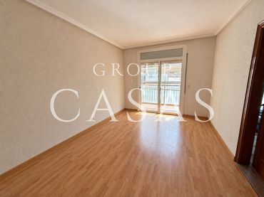 Pis amb balcó en venda a Carrer de la Baronessa de Maldà