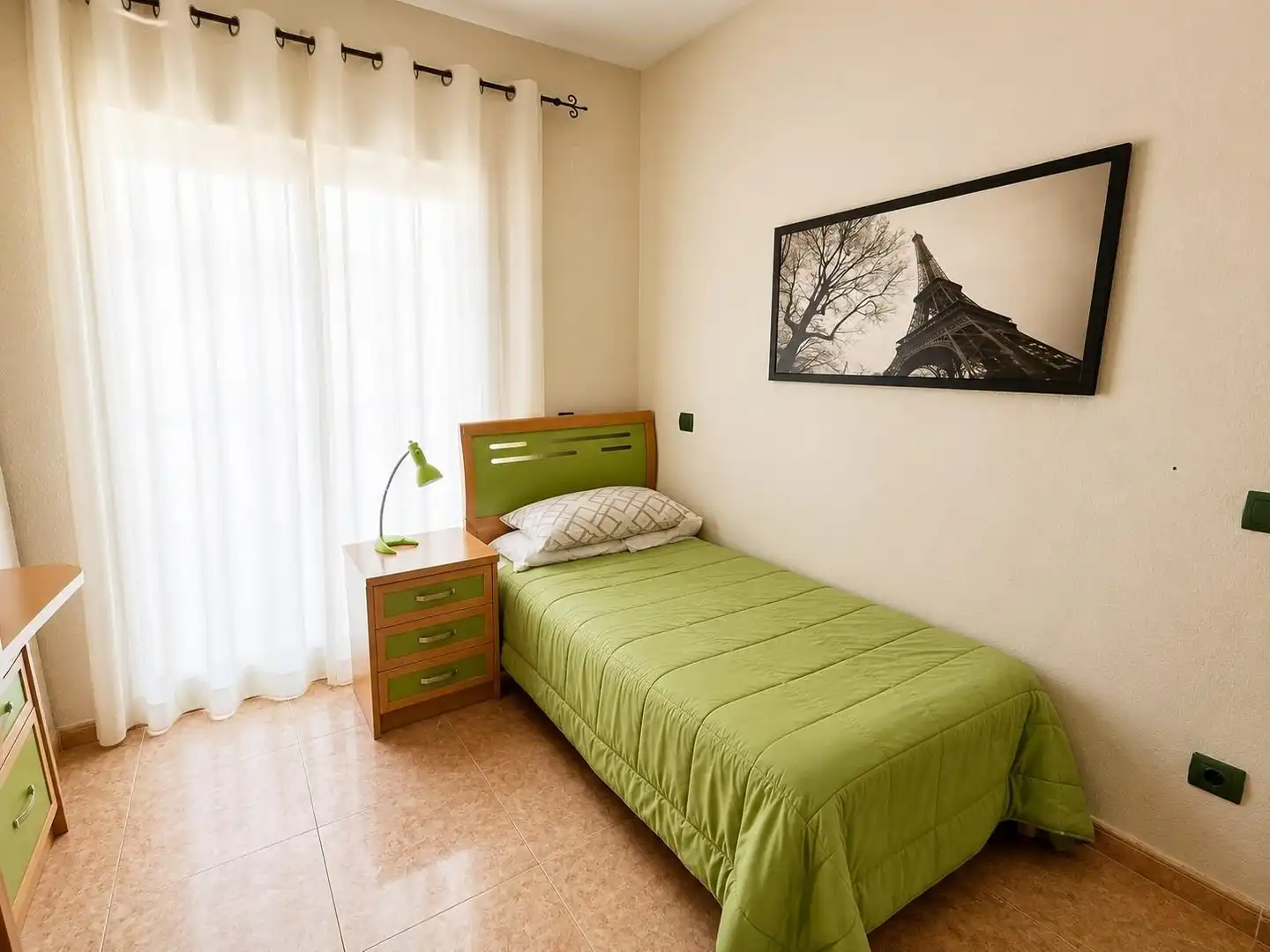 Dormitori de Casa o xalet en venda en El Campello amb Aire condicionat, Jardí privat i Terrassa