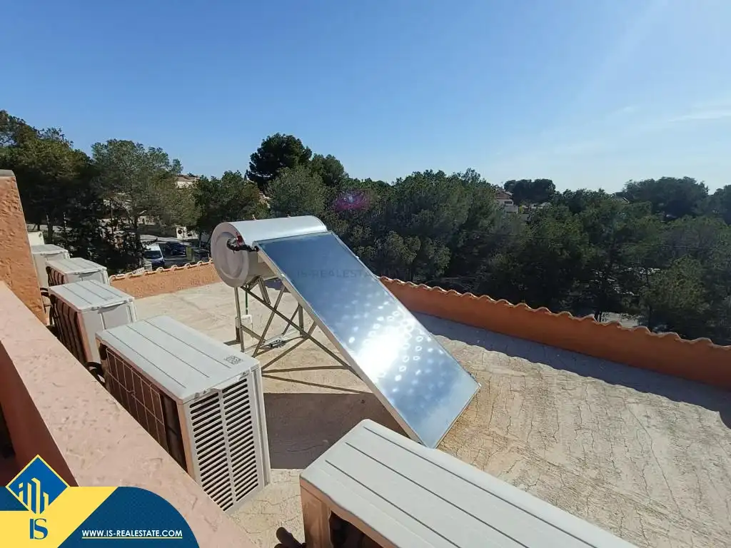 Vista exterior de Casa o chalet en venta en Pilar de la Horadada con Jardín privado, Terraza y Amueblado