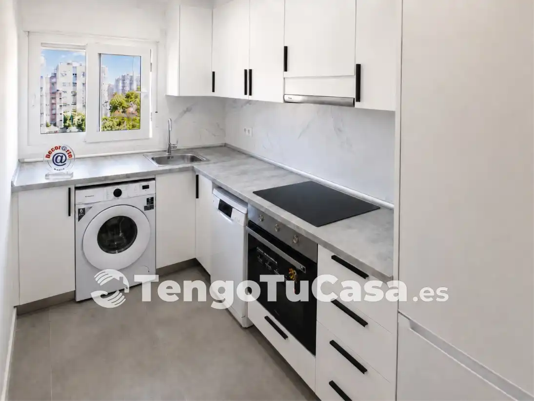 Küche von Wohnung zum Verkauf in Madrid mit Klimaanlage, Heizung und Parkett