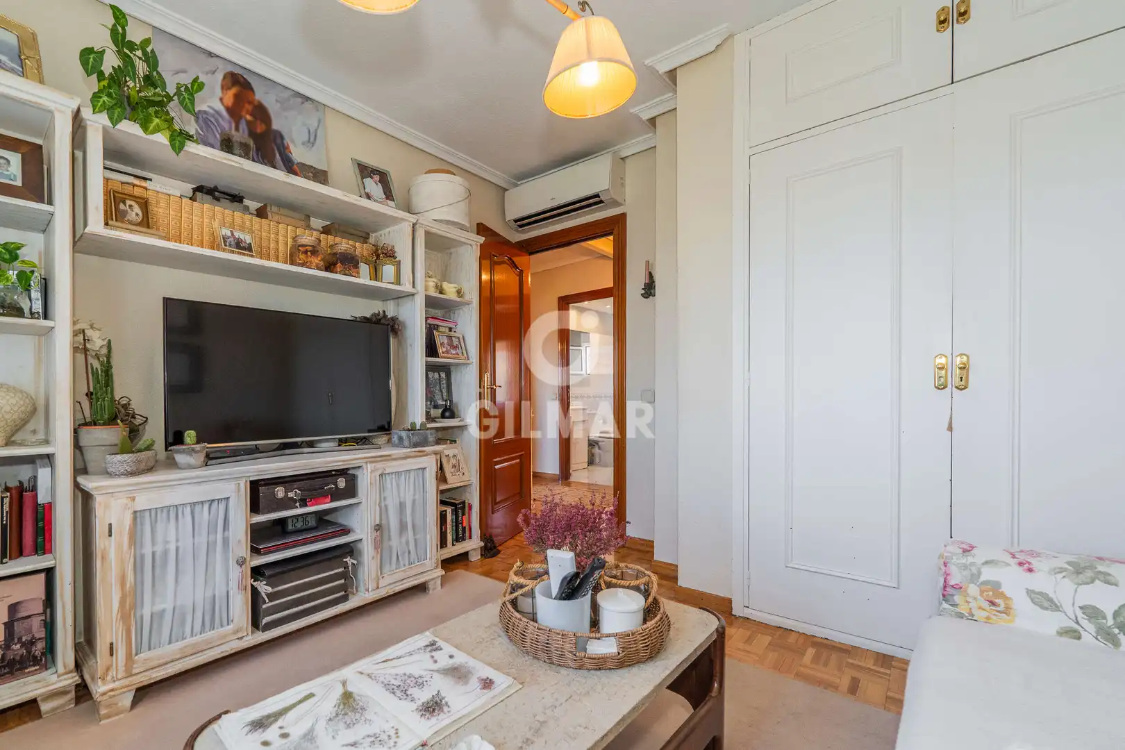 Bedroom of Detached homes for sale in Pozuelo de Alarcón  with Heating, Private garden and Swimming Pool