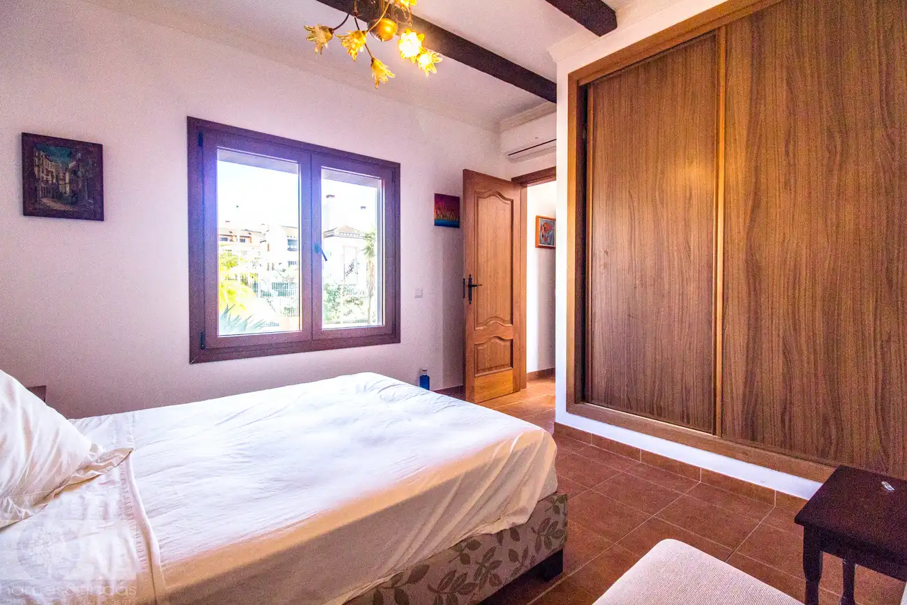 Chalet con piscina en venta en Calle López de Ayala, imagen 11