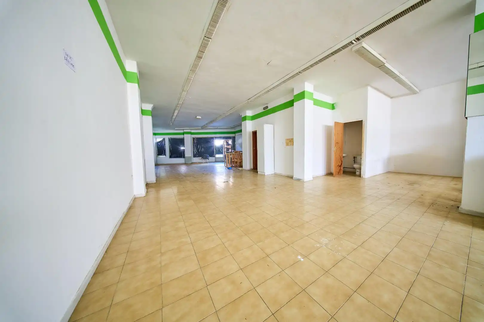 Local comercial en venda a Avenida ING. GUTIERREZ SEGURA