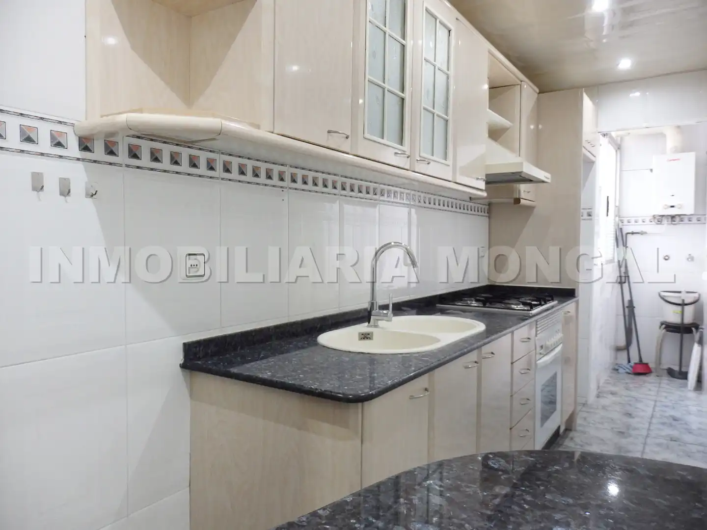 Flat with terrace for sale in La Gavarra, imagen 9