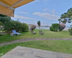 Jardí de Casa o xalet en venda en O Grove   amb Calefacció, Jardí privat i Terrassa