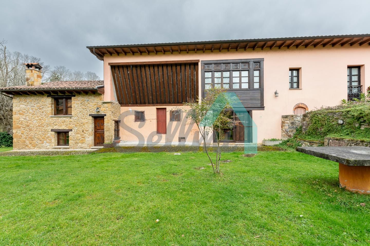 Exterior view of House or chalet for sale in Nava  with Heating, Private garden and Terrace