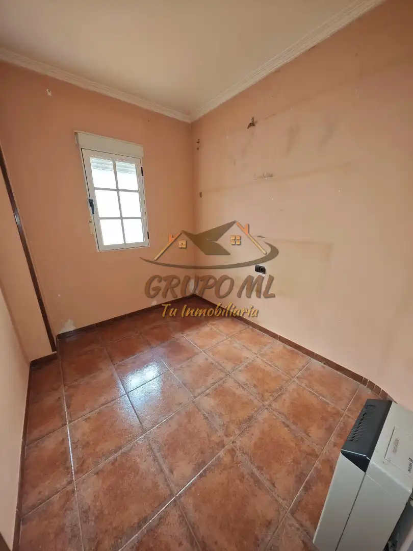 Piso en venta en Navas de San Juan con Calefacción, Terraza y Horno