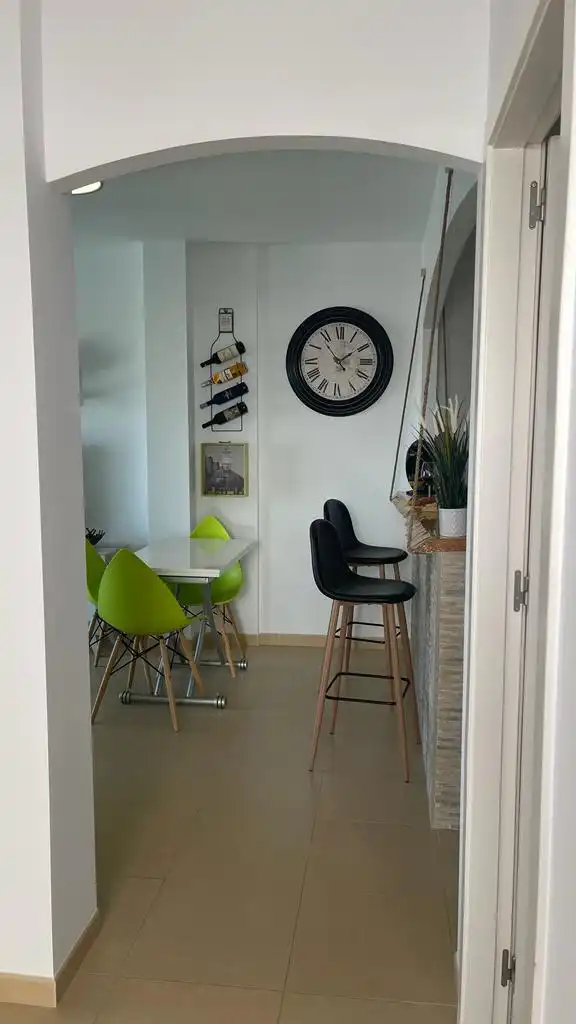Esszimmer von Dachboden zum Verkauf in Pulpí mit Klimaanlage, Heizung und Privatgarten